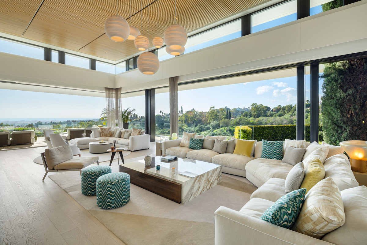 6 bedroom Villas for sale in La Quinta – R4930648