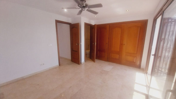 4 bedroom Townhouses for sale in Calahonda – R5126938 in 