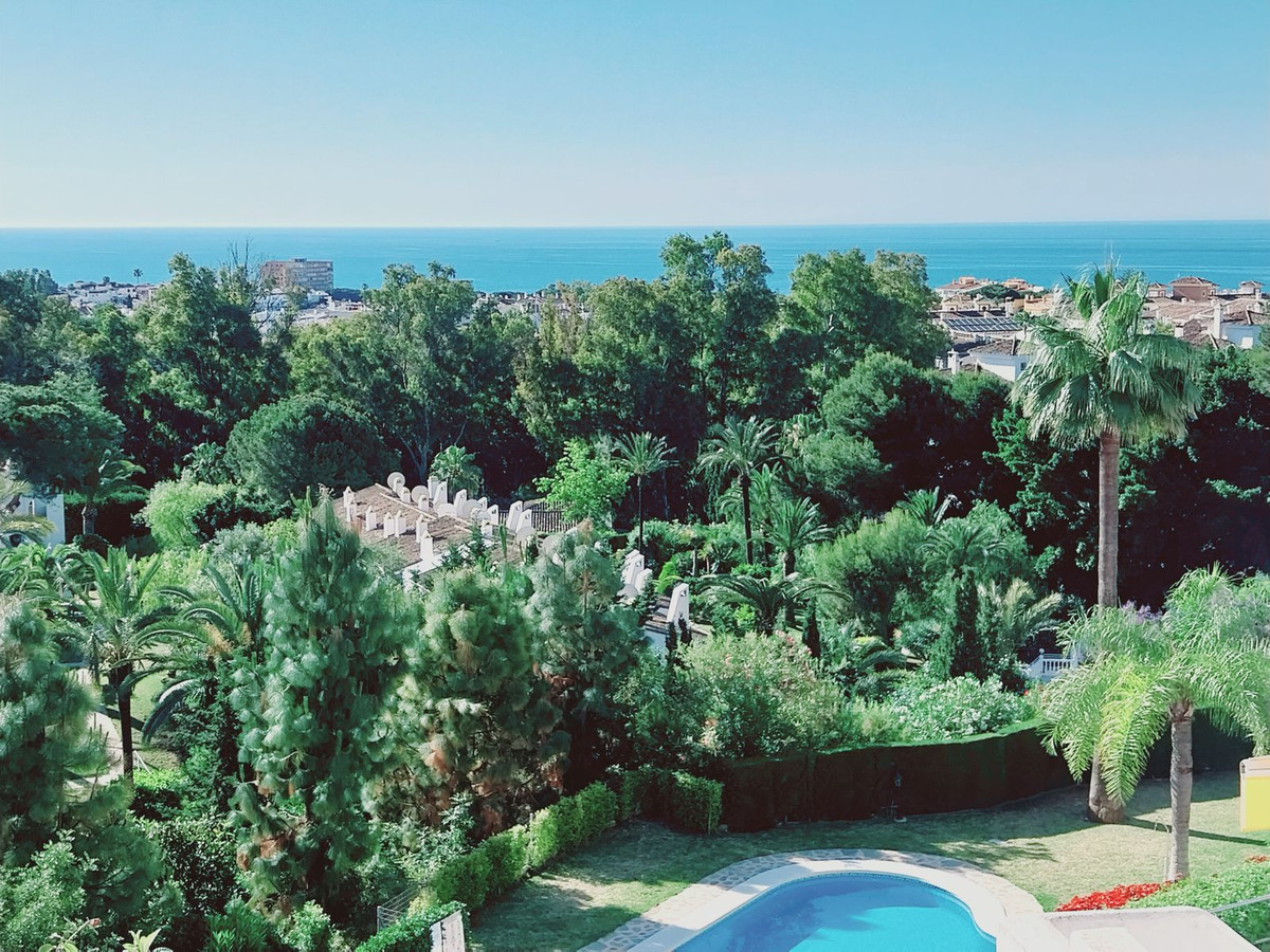 4 bedroom Townhouses for sale in Calahonda – R5126938