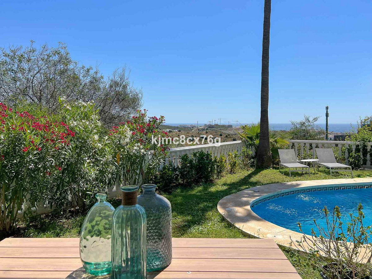Villas de 6 dormitorios en venta en Riviera del Sol – R5043937