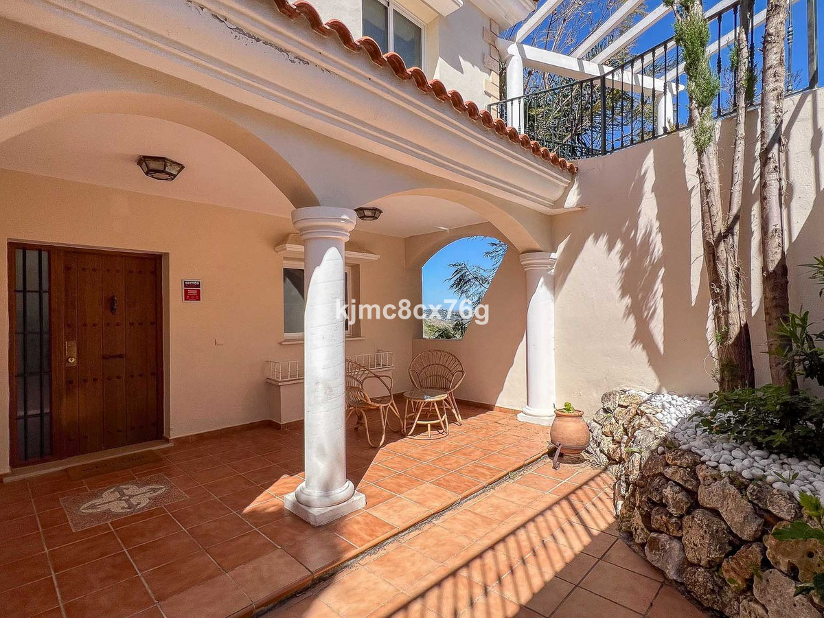 Villas de 6 dormitorios en venta en Riviera del Sol – R5043937