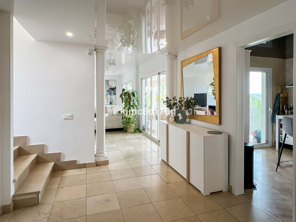 Villas de 6 dormitorios en venta en Riviera del Sol – R5043937