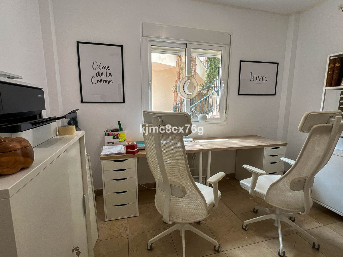 Villas de 6 dormitorios en venta en Riviera del Sol – R5043937