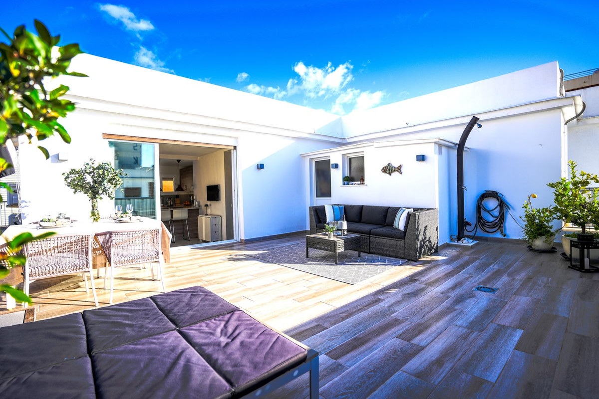 Aticos de 1 dormitorio en venta en Marbella – R4889509