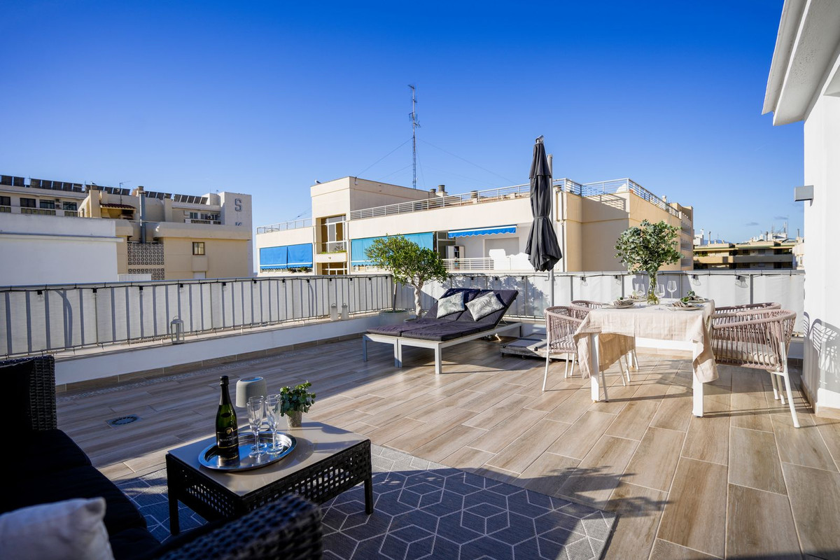 Aticos de 1 dormitorio en venta en Marbella – R4889509