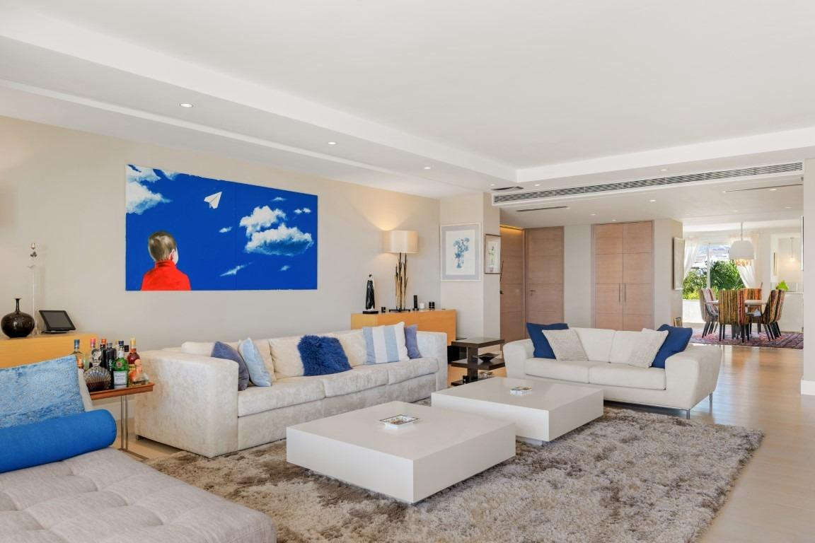 Aticos de 3 dormitorios en venta en Marbella – R5146285