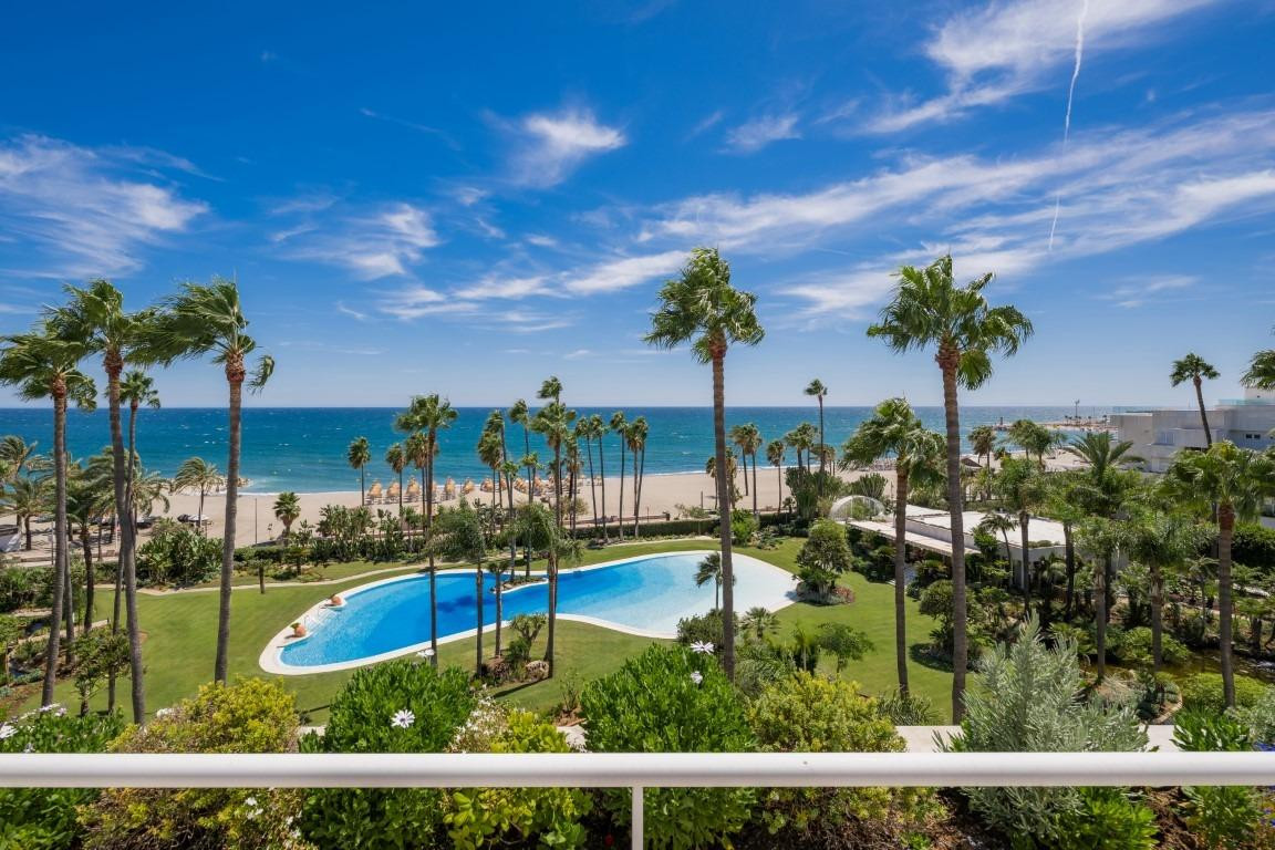 Aticos de 3 dormitorios en venta en Marbella – R5146285