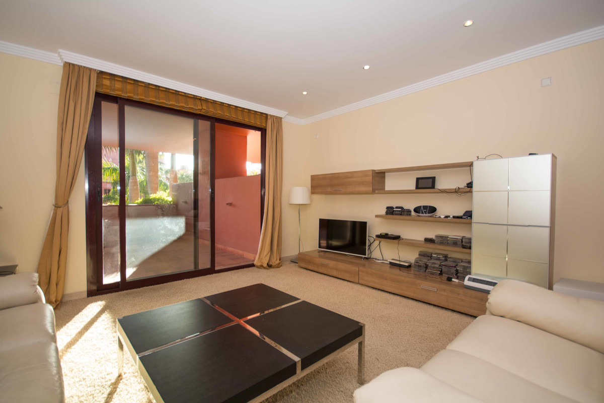 4 bedroom Apartments for sale in Nueva Milla de Oro – R5127307