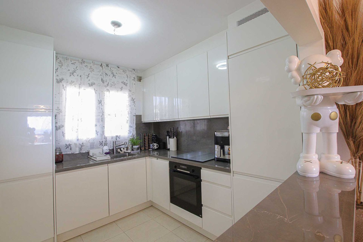 2 bedroom Penthouses for sale in Calahonda – R5127169