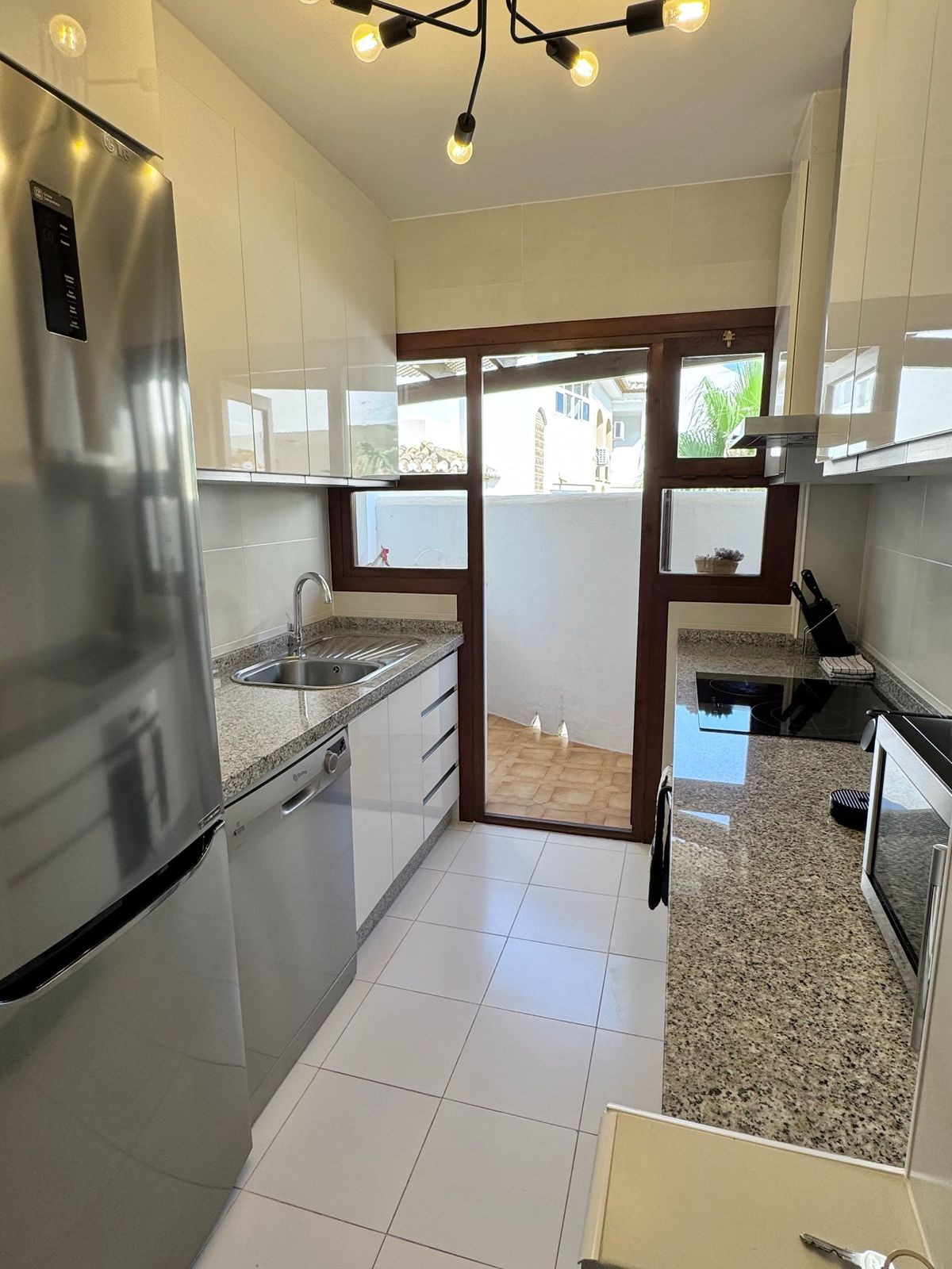 2 bedroom Apartments for sale in Calahonda – R5145898