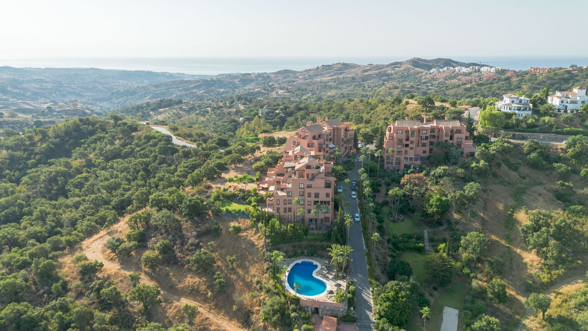 2 bedroom Apartments for sale in La Mairena – R5130679