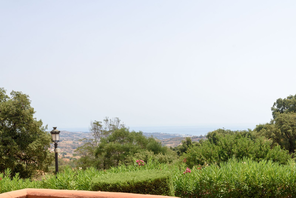 2 bedroom Apartments for sale in La Mairena – R5130679