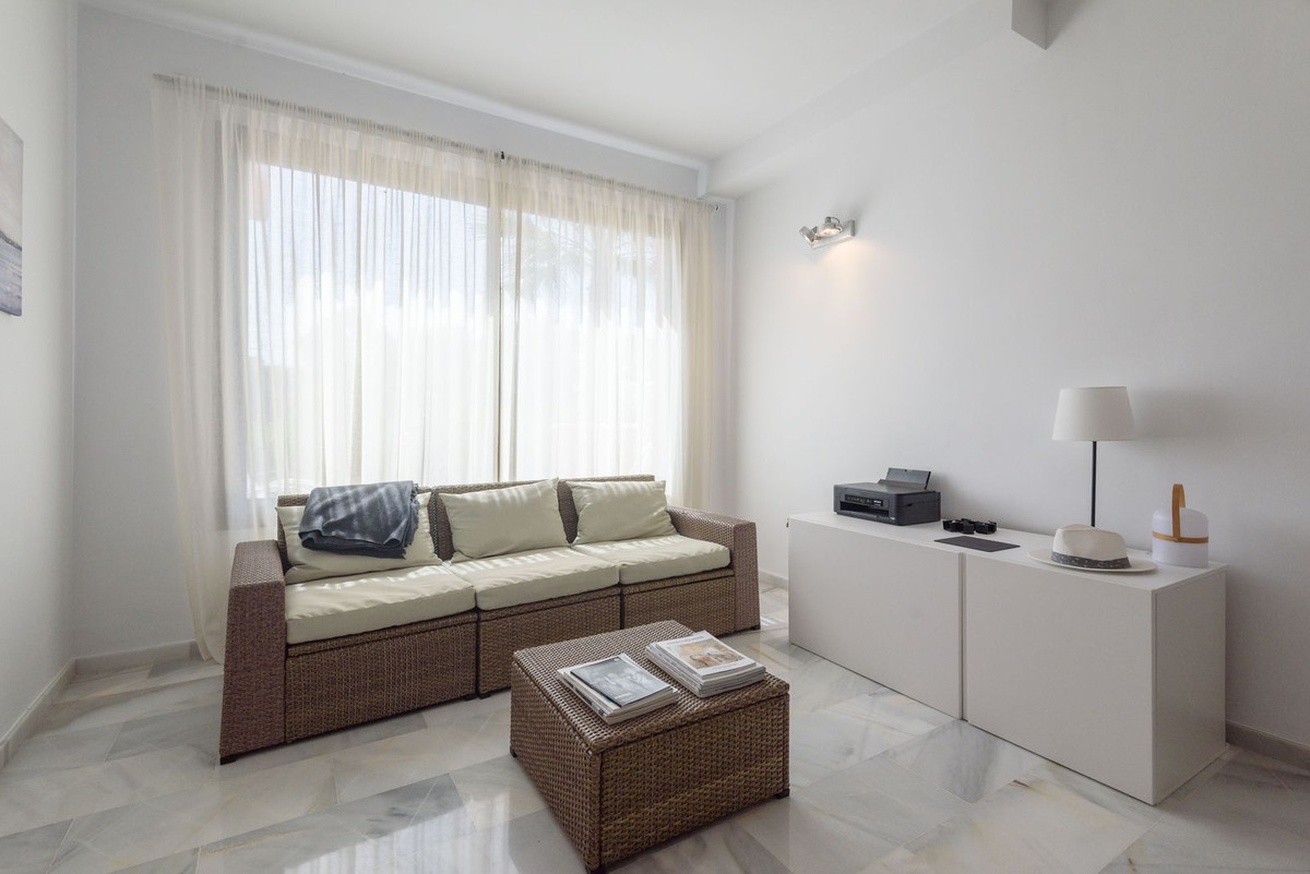 2 bedroom Apartments for sale in La Mairena – R5130679