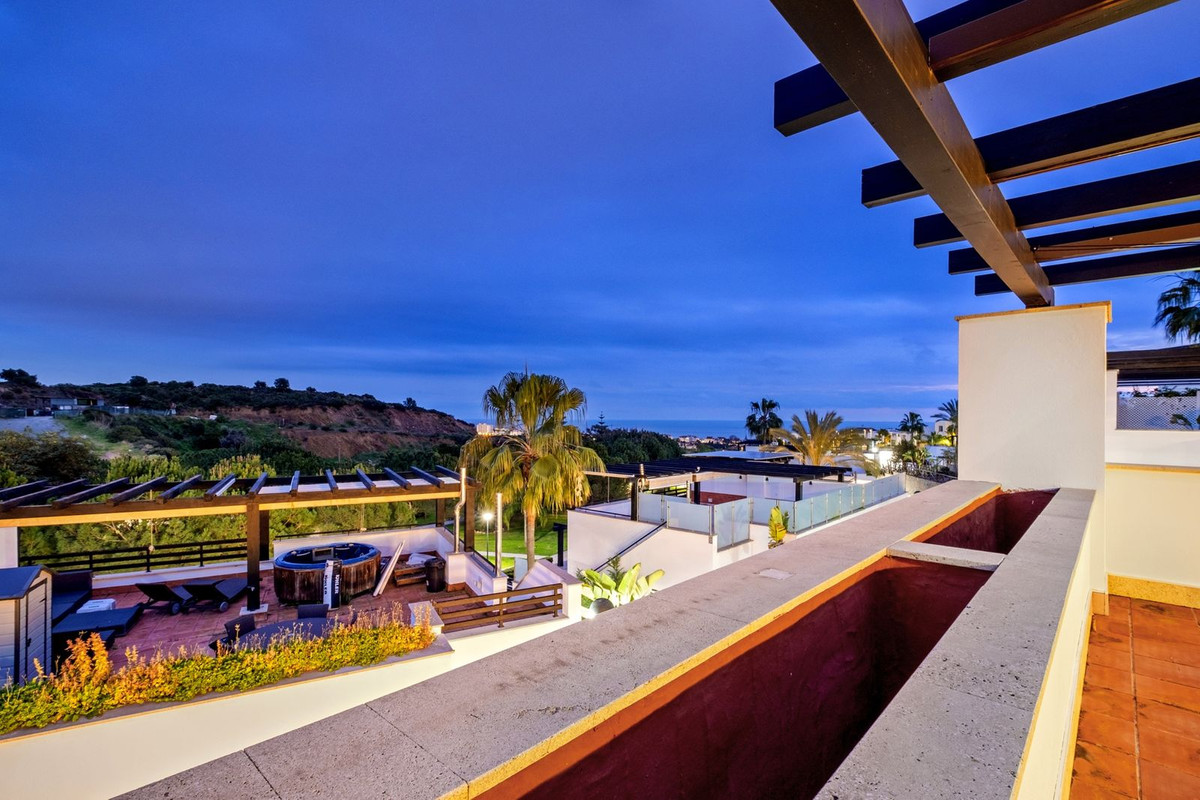 3 bedroom Townhouses for sale in Marbella – R5142505