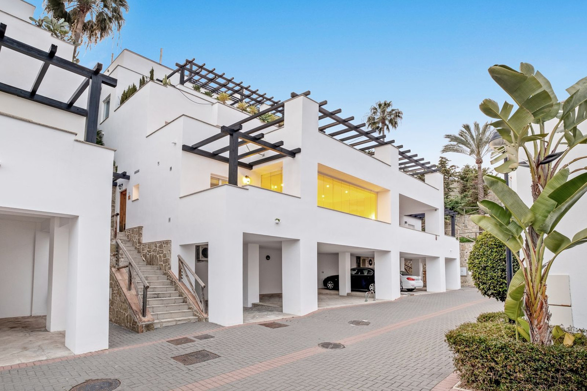 3 bedroom Townhouses for sale in Marbella – R5142505