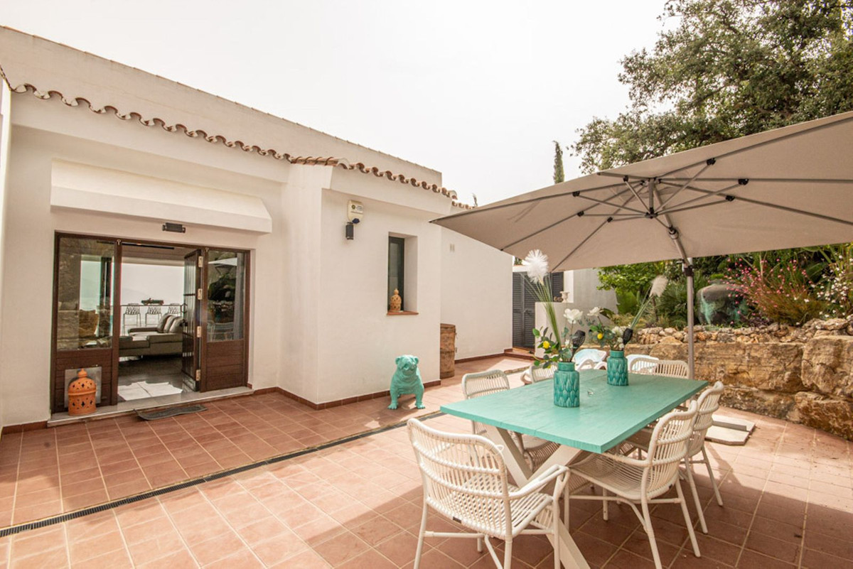 Villas de 4 dormitorios en venta en La Mairena – R5143909
