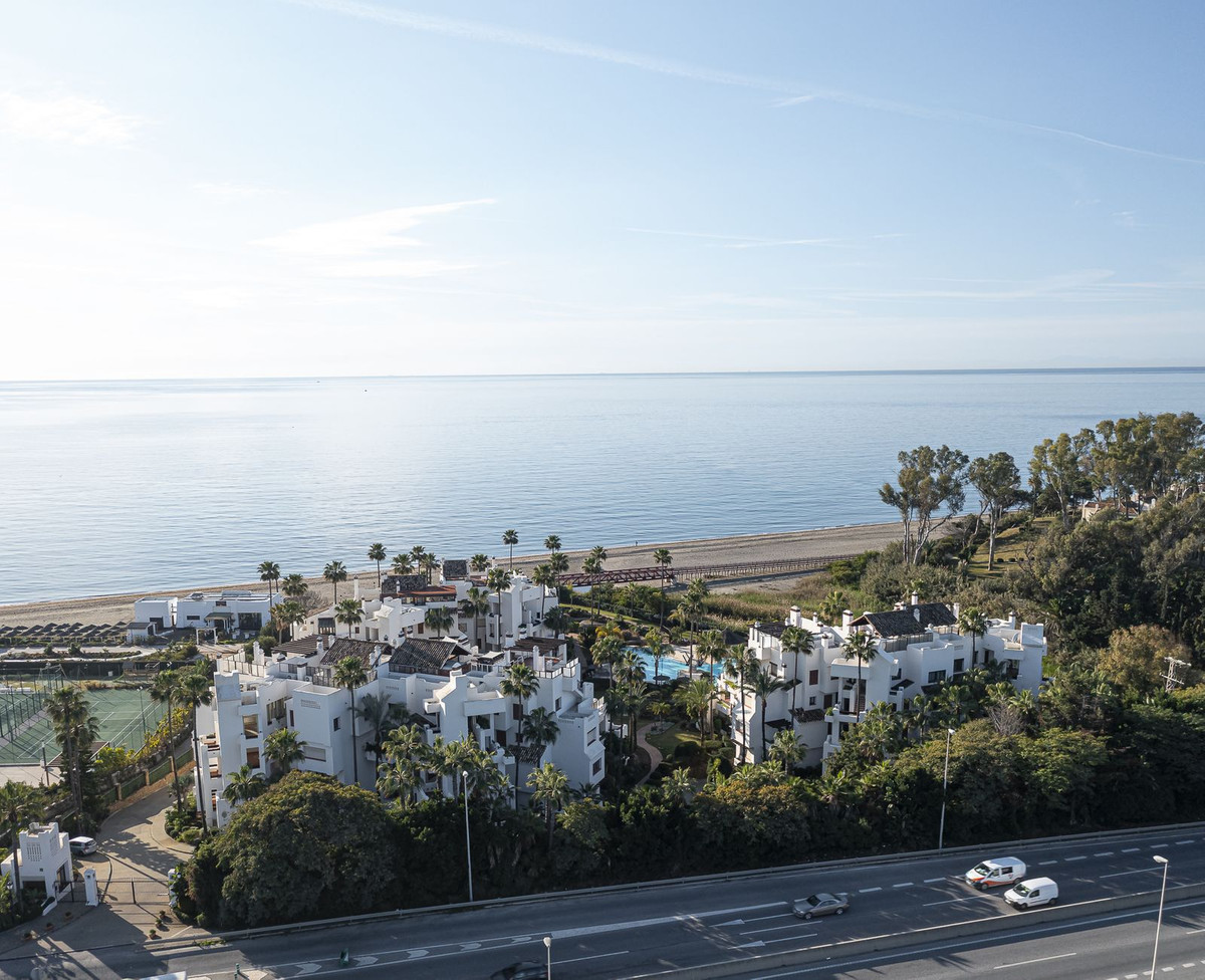 Apartamentos de 3 dormitorios en venta en Nueva Milla de Oro – R5133517