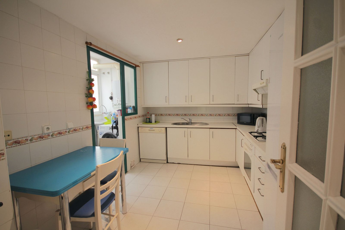 Apartamentos de 3 dormitorios en venta en Marbella – R5144029