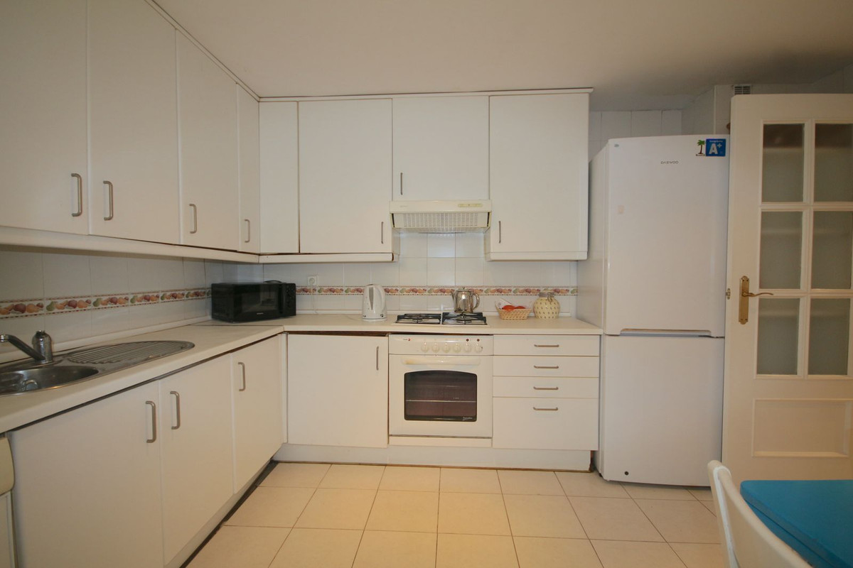 Apartamentos de 3 dormitorios en venta en Marbella – R5144029