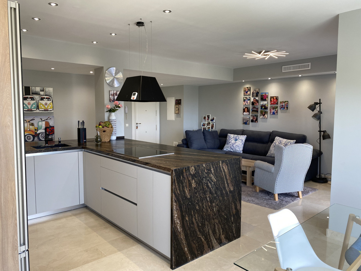 3 bedroom Apartments for sale in La Quinta – R4966315