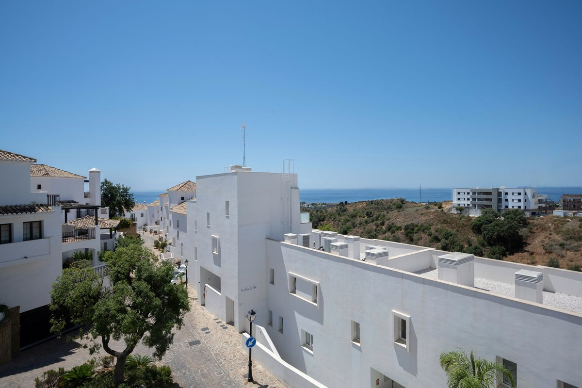 Apartamentos de 3 dormitorios en venta en Altos de los Monteros – R5119069
