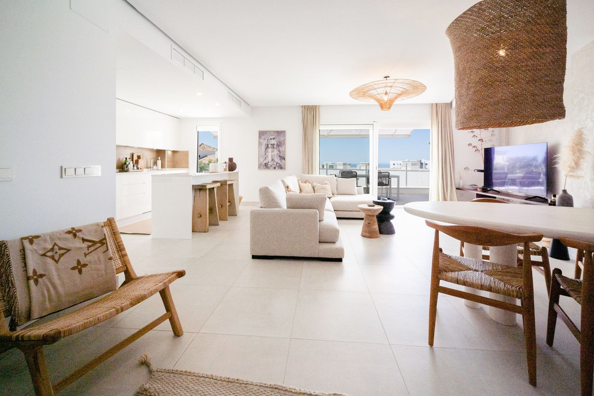 Apartamentos de 3 dormitorios en venta en Altos de los Monteros – R5119069