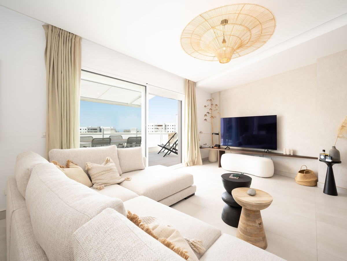 Apartamentos de 3 dormitorios en venta en Altos de los Monteros – R5119069