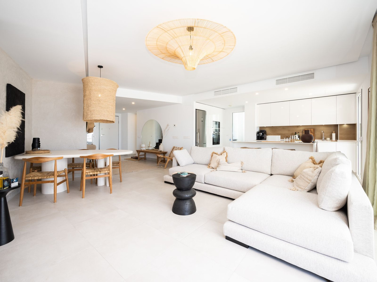 Apartamentos de 3 dormitorios en venta en Altos de los Monteros – R5119069
