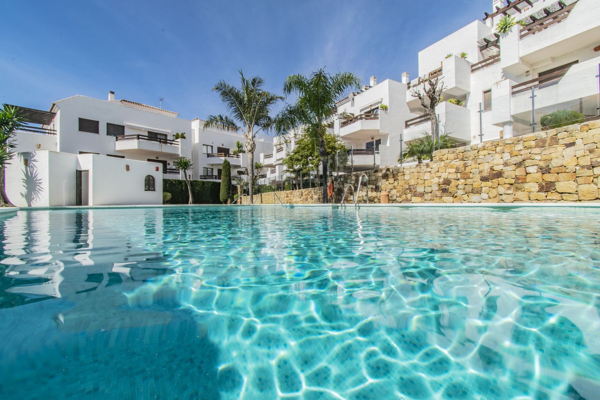 2 bedroom Apartments for sale in Atalaya – R4980283