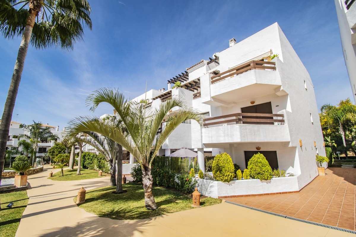 2 bedroom Apartments for sale in Atalaya – R4980283