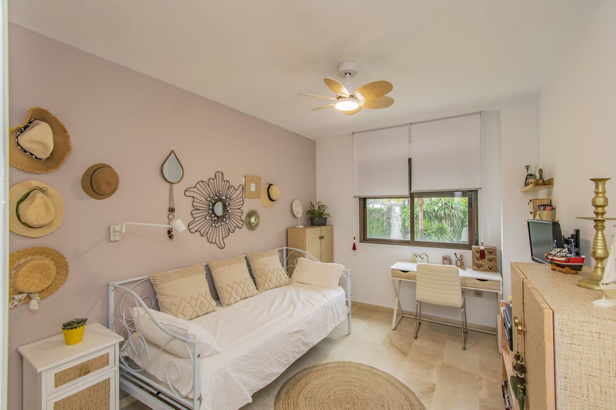2 bedroom Apartments for sale in Atalaya – R4980283