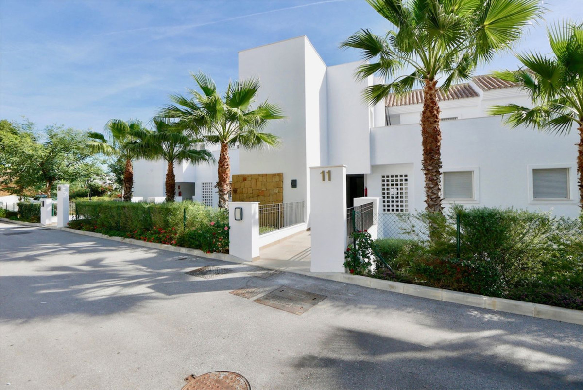 3 bedroom Apartments for sale in La Mairena – R5139883