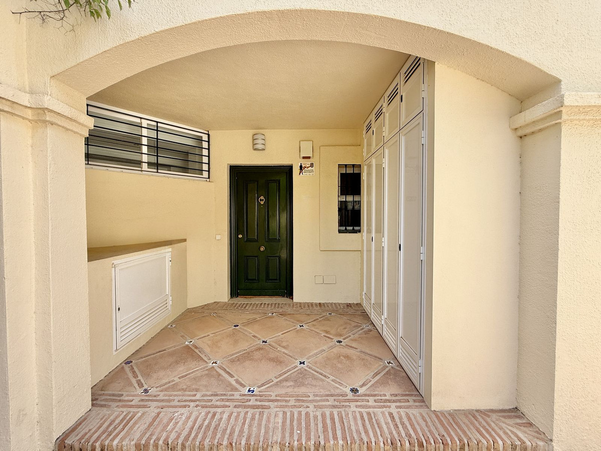 Adosados de 4 dormitorios en venta en La Quinta – R5131651