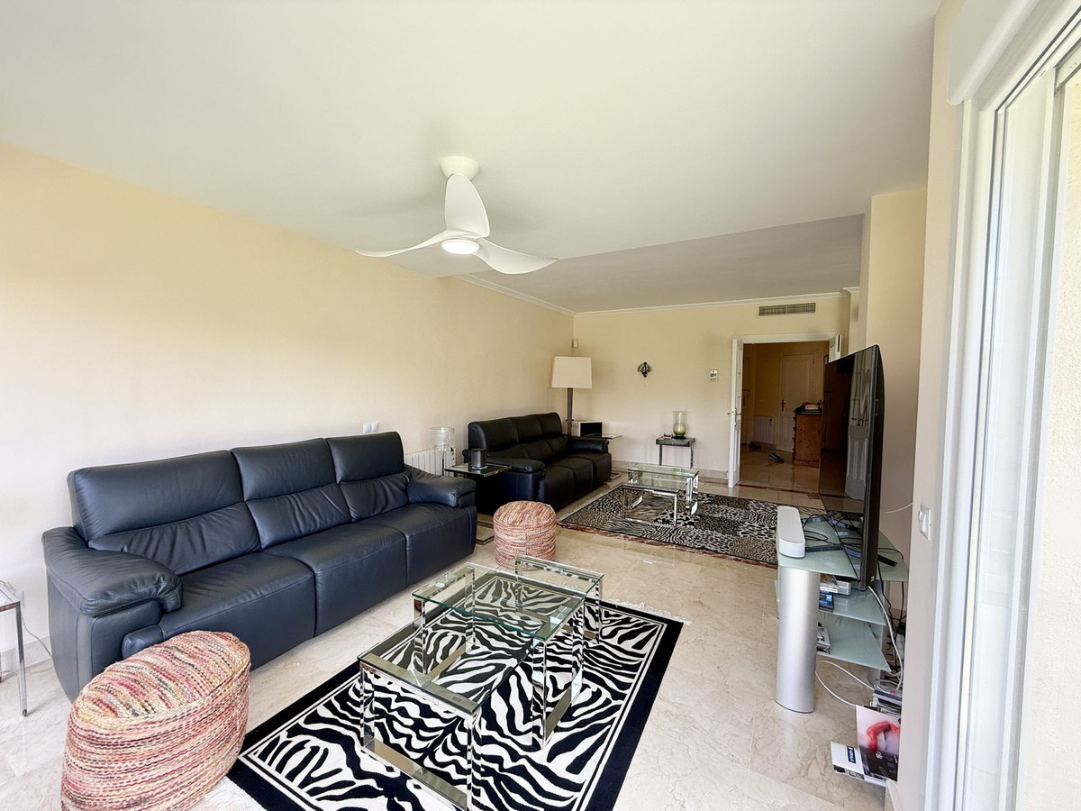 Adosados de 4 dormitorios en venta en La Quinta – R5131651