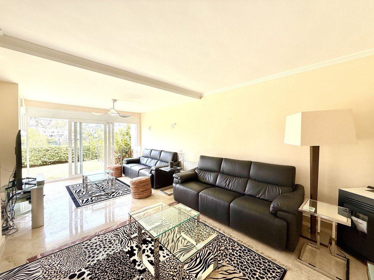Adosados de 4 dormitorios en venta en La Quinta – R5131651