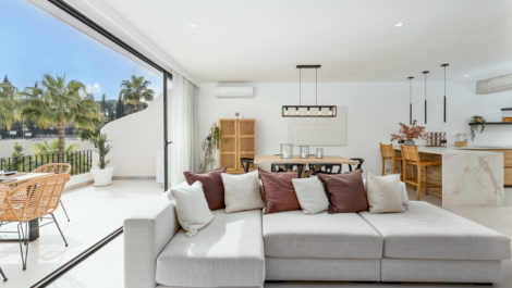3 bedroom Apartments for sale in Marbella – R5031988