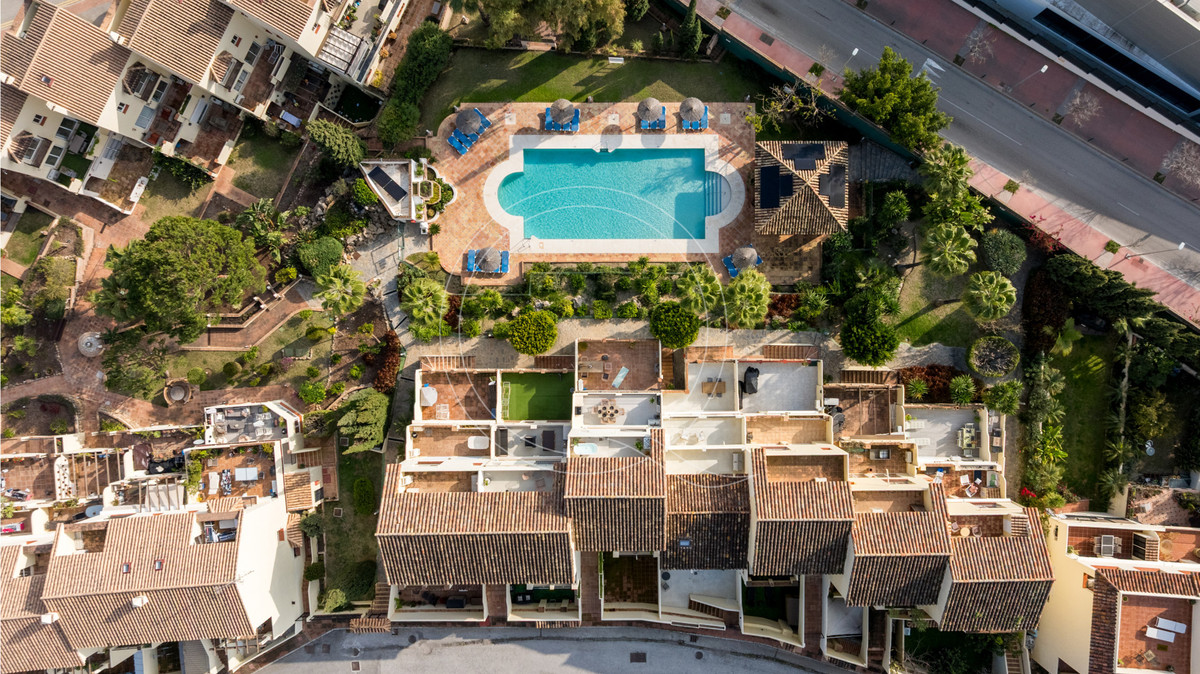 Apartamentos de 3 dormitorios en venta en Marbella – R5031988