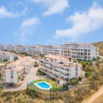 Apartamentos de 2 dormitorios en venta en Calahonda – R5143924
