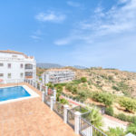 Apartamentos de 2 dormitorios en venta en Calahonda – R5143924