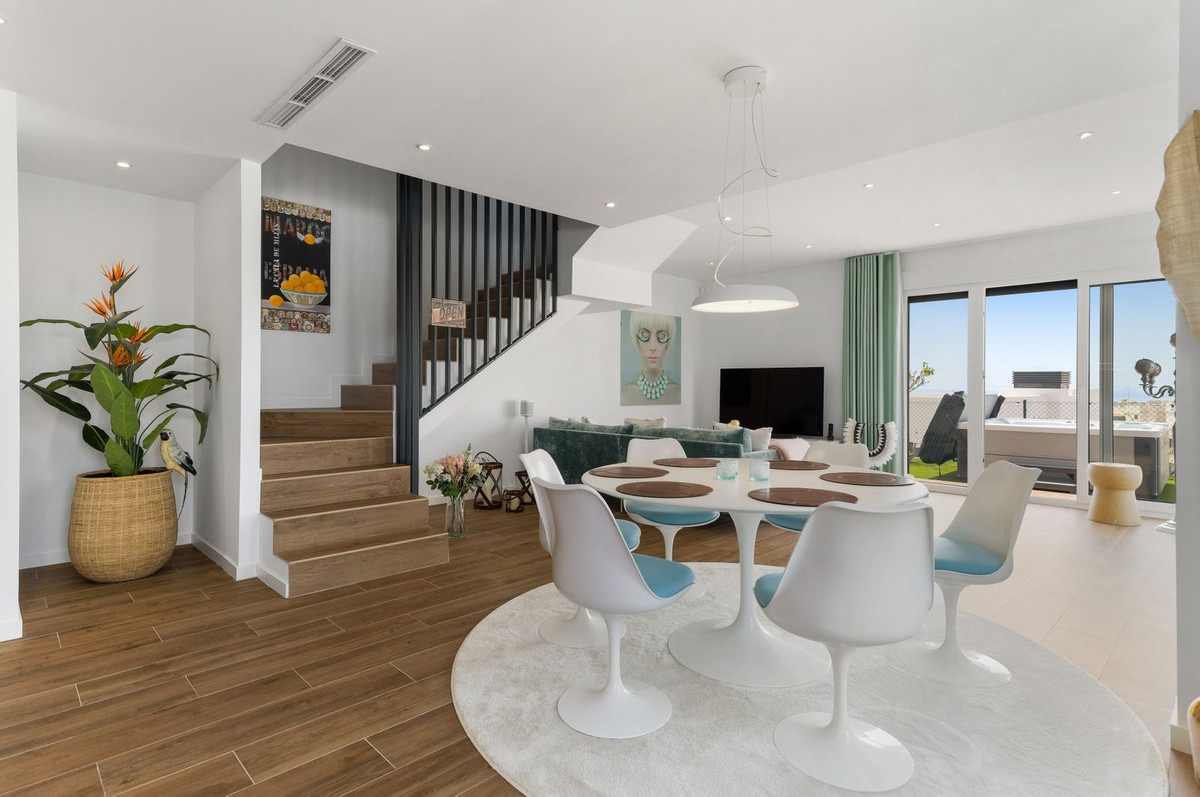 Adosados de 3 dormitorios en venta en La Cala de Mijas – R5131579