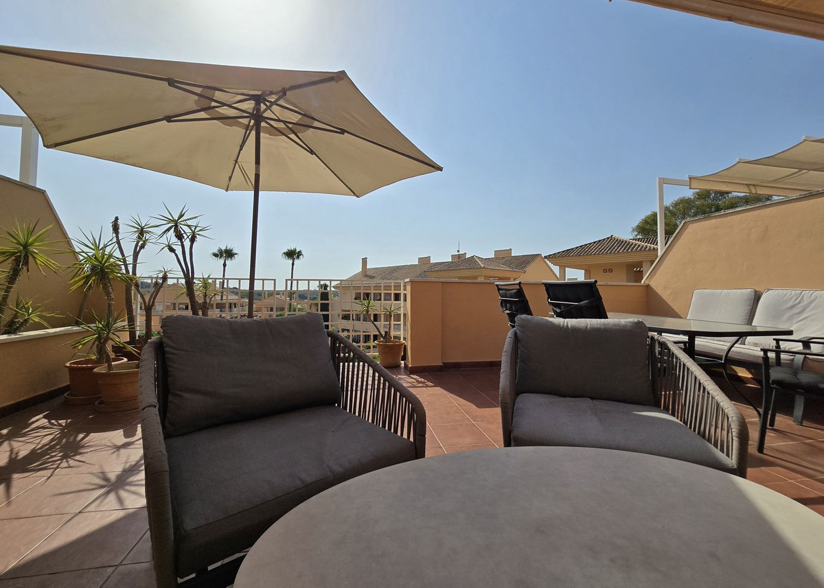 2 bedroom Penthouses for sale in Elviria – R5136586