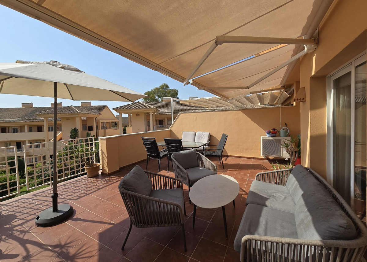 2 bedroom Penthouses for sale in Elviria – R5136586