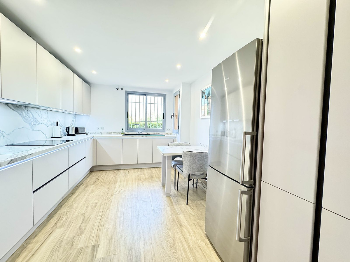 3 bedroom Apartments for sale in Los Flamingos – R5129824