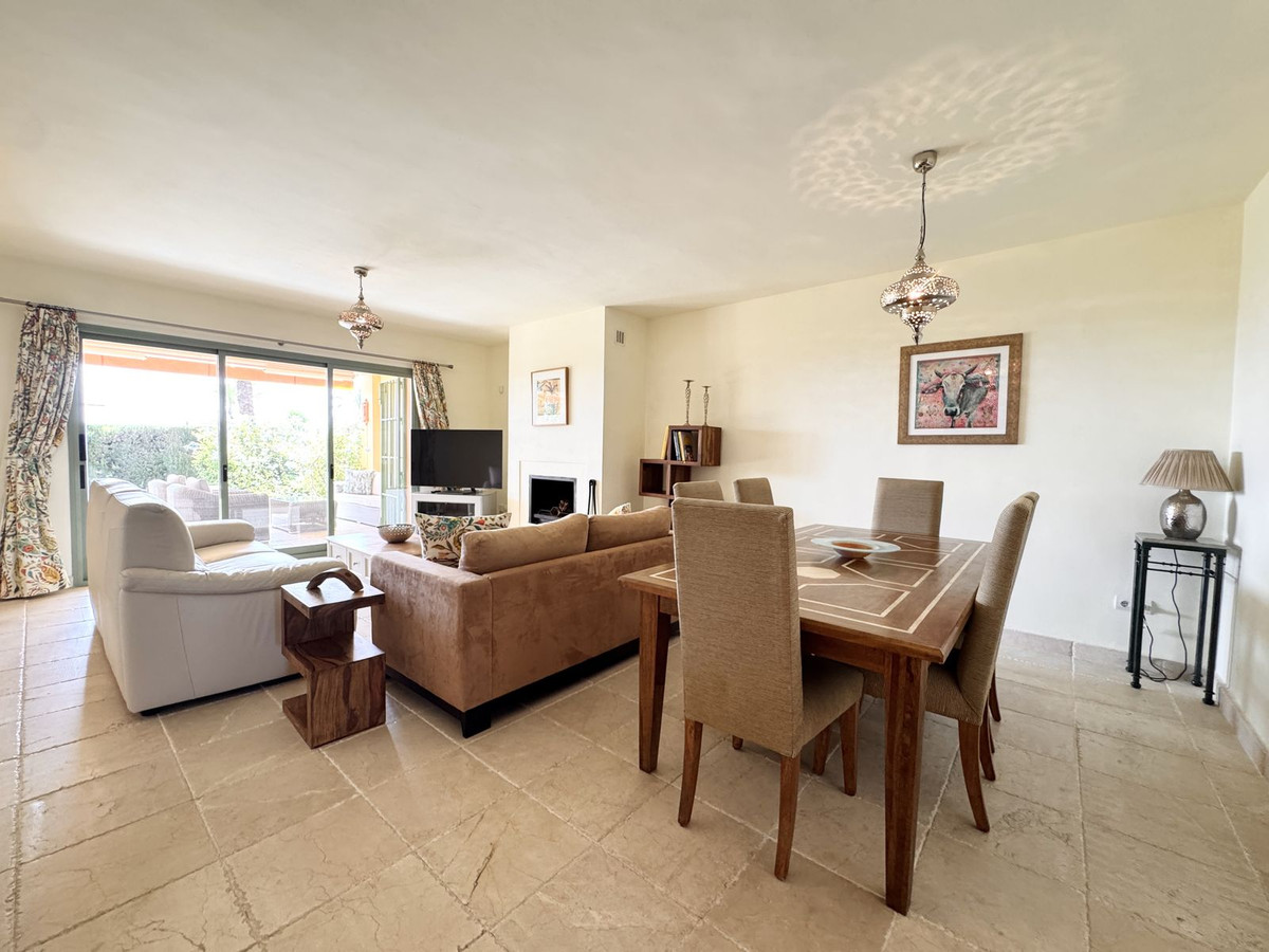 3 bedroom Apartments for sale in Los Flamingos – R5129824