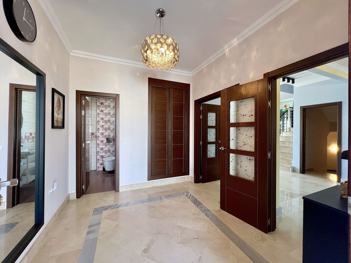 Pareados de 3 dormitorios en venta en La Mairena – R5142193