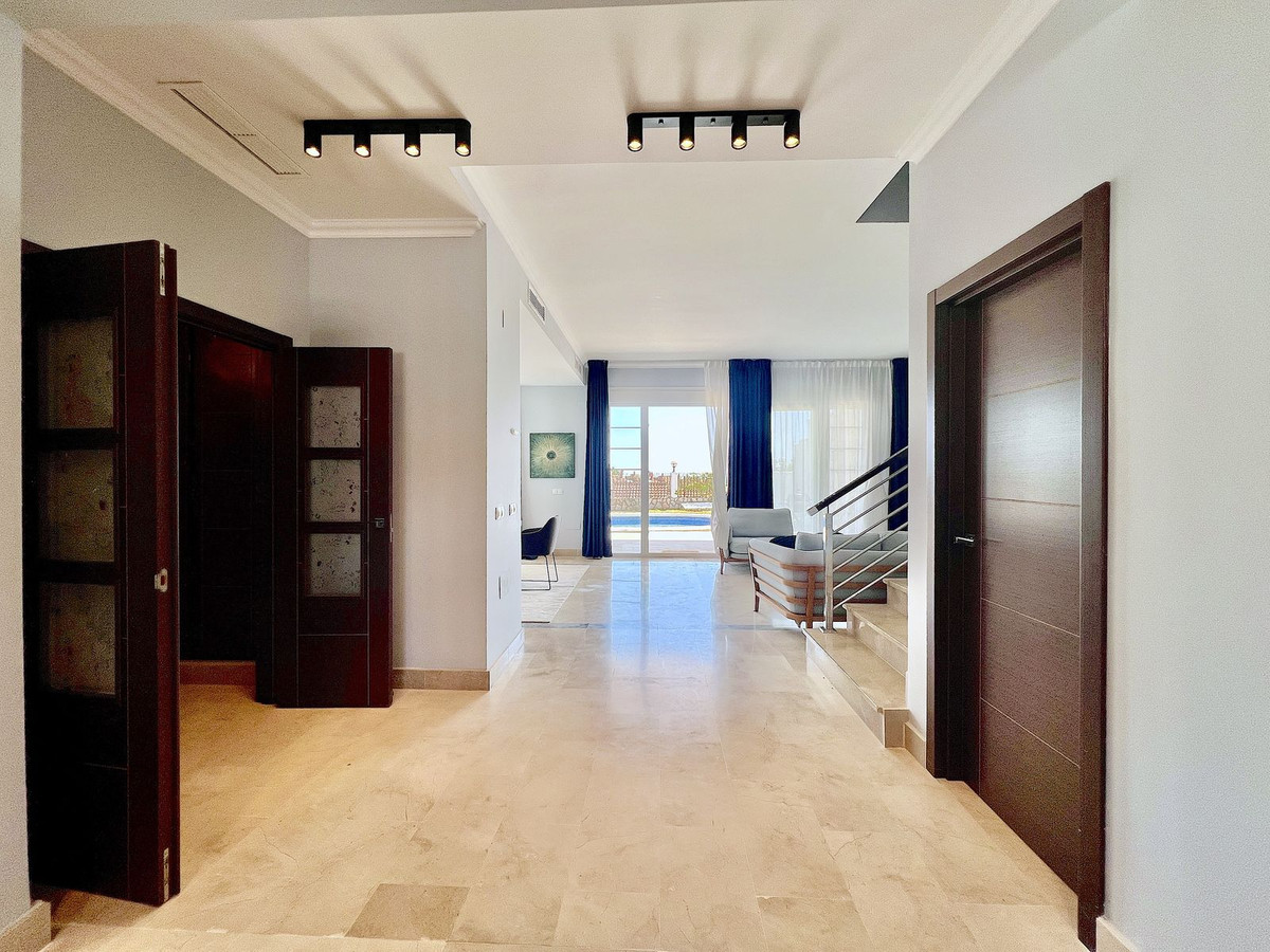 Pareados de 3 dormitorios en venta en La Mairena – R5142193