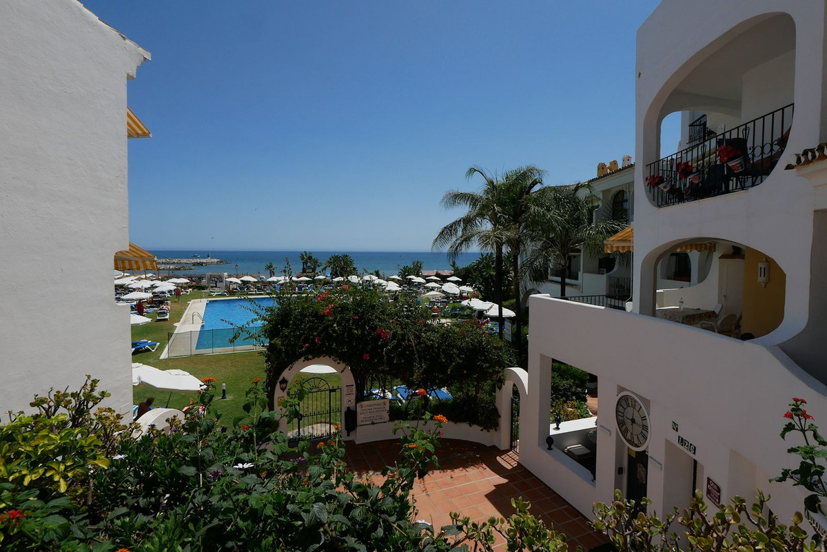 Apartamentos de 2 dormitorios en venta en Cabopino – R5142796