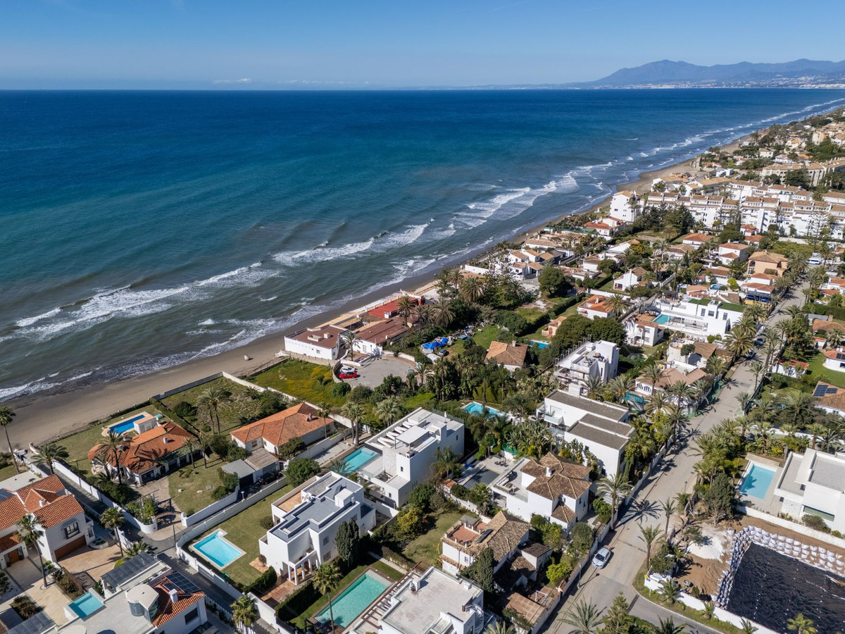 5 bedroom Villas for sale in Marbesa – R5009773