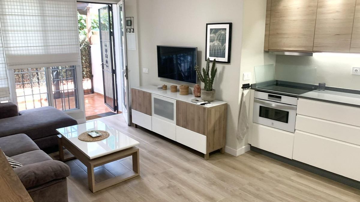 1 bedroom Apartments for sale in Marbella – R5135293