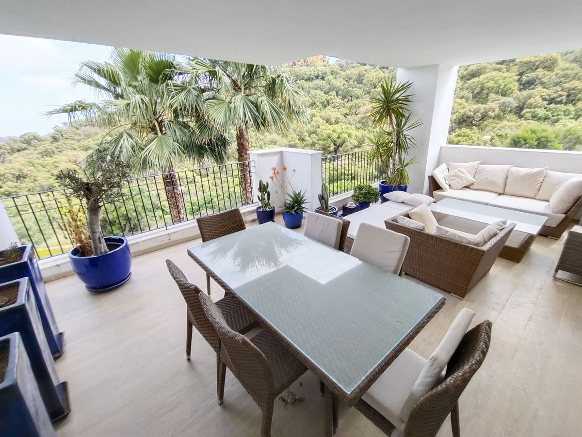 Apartamentos de 3 dormitorios en venta en Elviria – R5032174